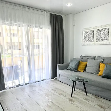 Apartment In Cristianos